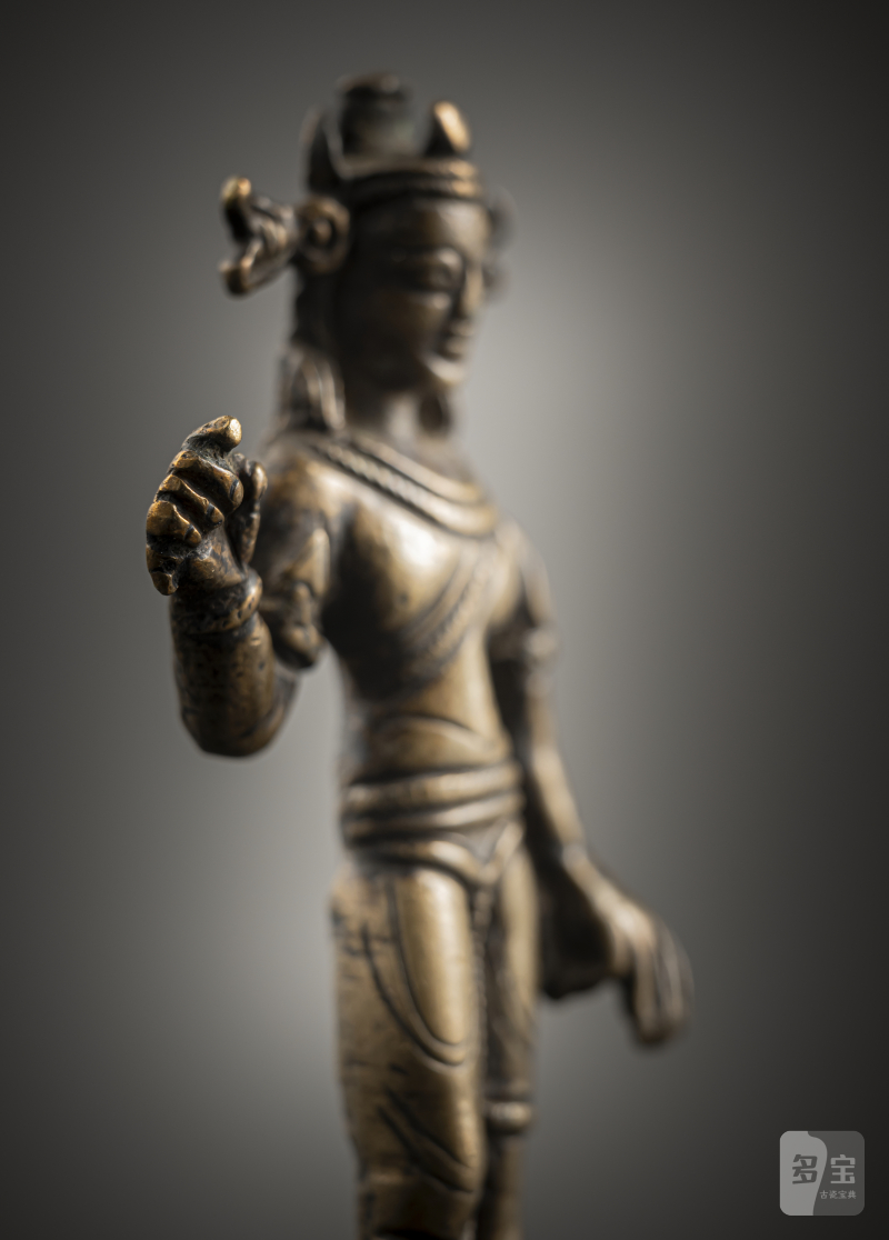 A bronze figure of a standing Bodhisattva - 图5